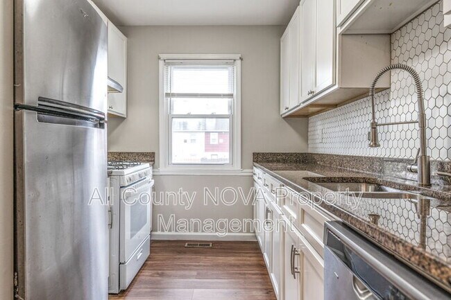 Building Photo - 50 Old Enterprise Rd