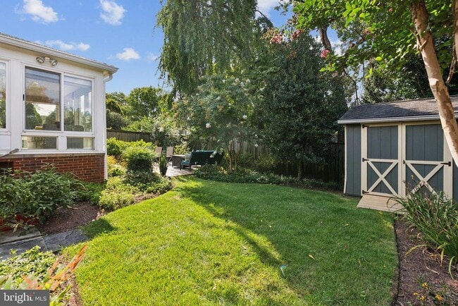 Building Photo - 5006 Flanders Ave