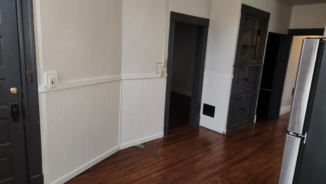 Building Photo - Elegant Two-Bedroom Duplex Retreat in the Heart of St. Louis