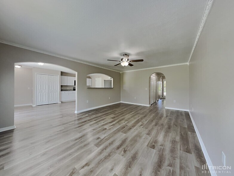Building Photo - 2665 Whispering Trails Dr