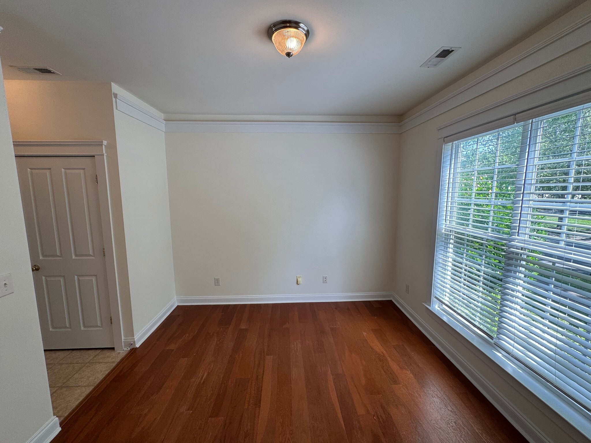 Building Photo - 13743 Carleen Way Dr