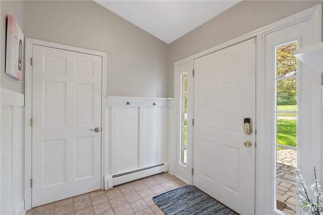Building Photo - 1131 Marlyn Park Dr