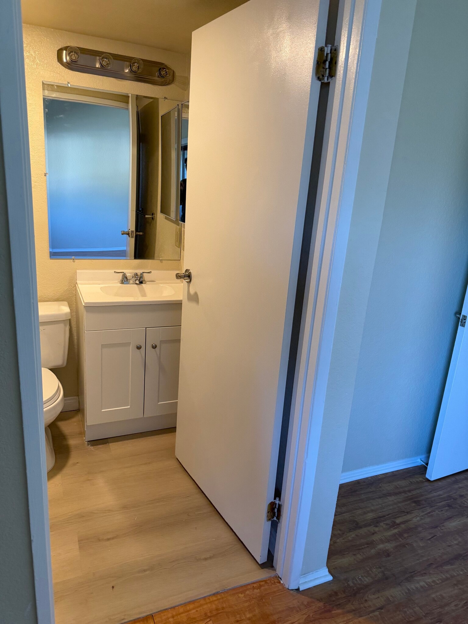 Master Bathroom - 8900 Foothill Blvd