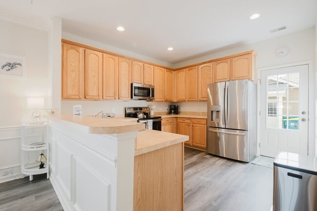 Building Photo - Furnished 3 Bedroom Home in Bluffton Park