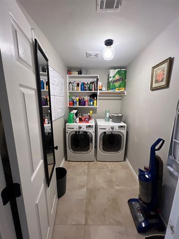 Building Photo - 8404 Hillendale Dr