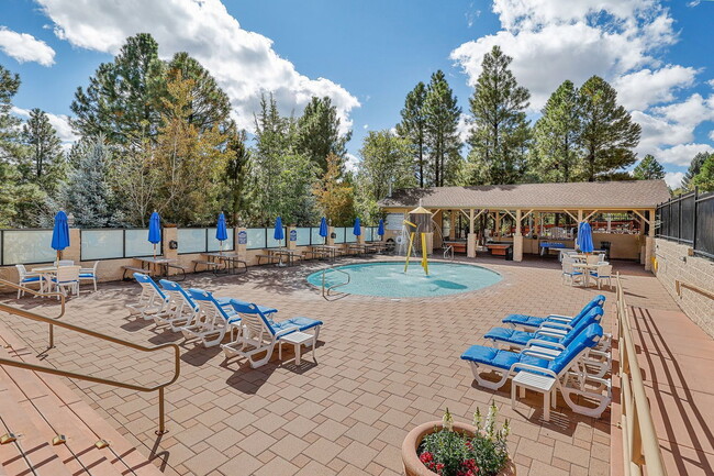 Building Photo - 2650 N Valley View Rd