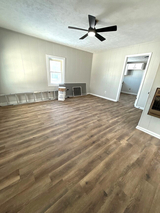 Building Photo - 418 S Washington Ave