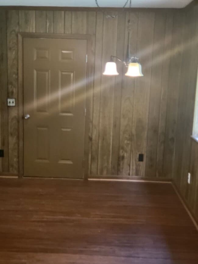 Building Photo - 11135 Arrowhead Rd