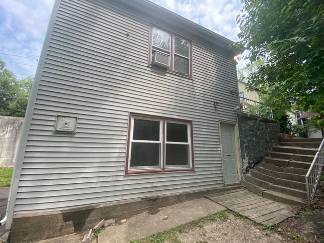 Building Photo - 1012 Bridge Ave