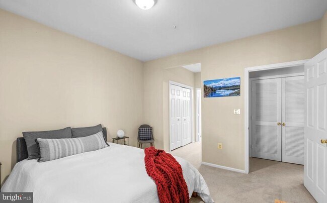 Building Photo - 9119 Groffs Mill Dr