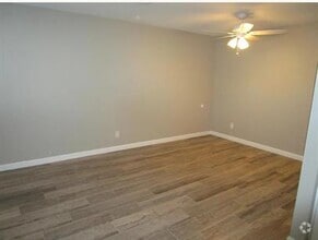 Building Photo - 1008 S Mara Dr