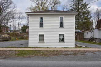 Building Photo - Three Bedroom Home in Beech Creek, PA!