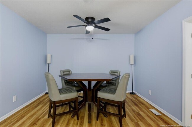 Building Photo - 1829 Martindale Dr