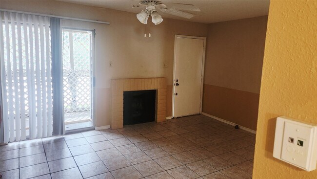 Building Photo - 12511 Ashford Meadow Dr