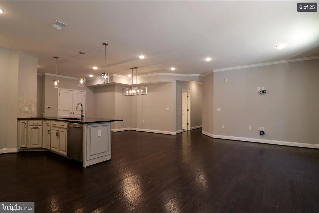 Building Photo - 23631 Havelock Walk Ter