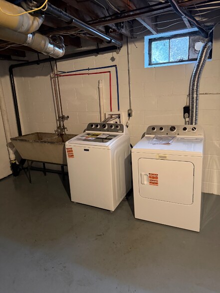 Building Photo - 50 Orchard Ln