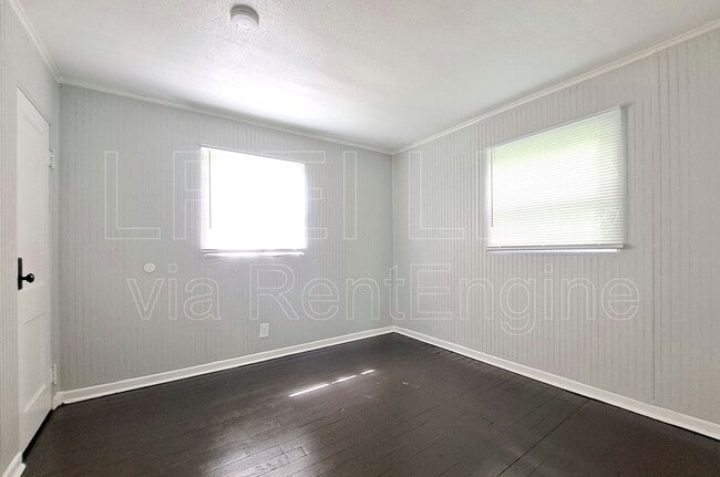 Building Photo - 1763 W Lee St