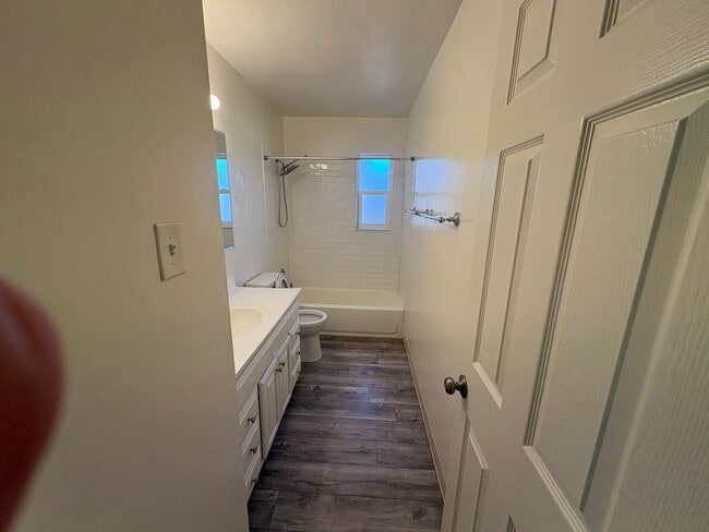 Building Photo - $1000 off first months rent!!  Spacious 4 bedroom 2 bath house with large backyard!