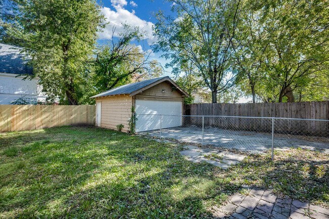 Building Photo - Charming 4-Bedroom, 2-Bathroom Home with Timeless Character