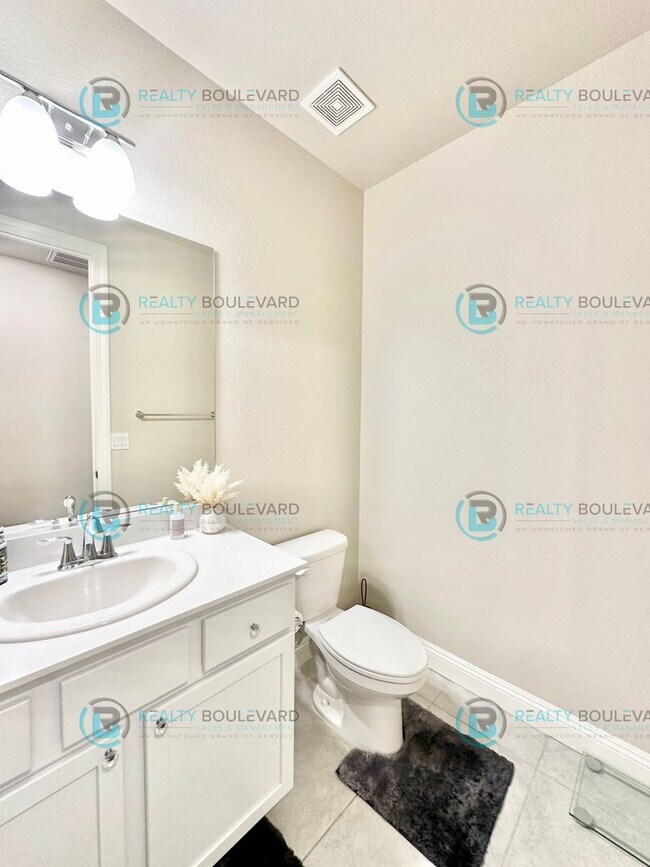 Building Photo - Welcome to your dream home, where modern elegance meets unparalleled convenience!