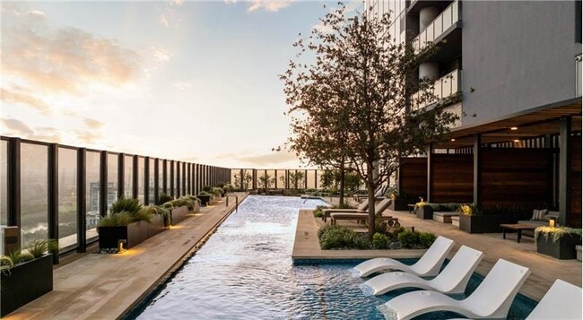 Building Photo - 601 Guadalupe St