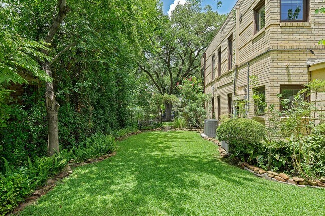Building Photo - 4608 Woodhead St