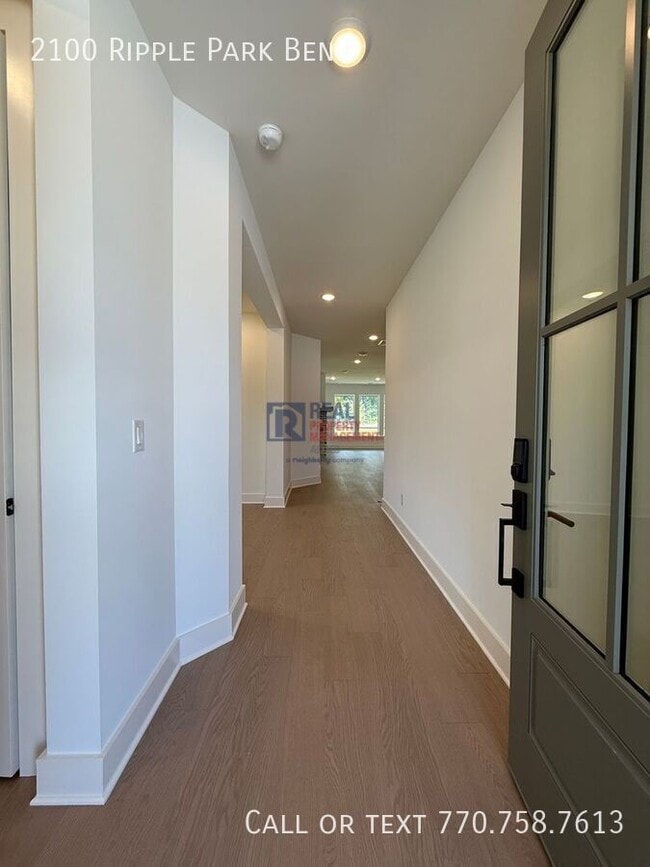 Building Photo - 2100 Ripple Pk Bnd