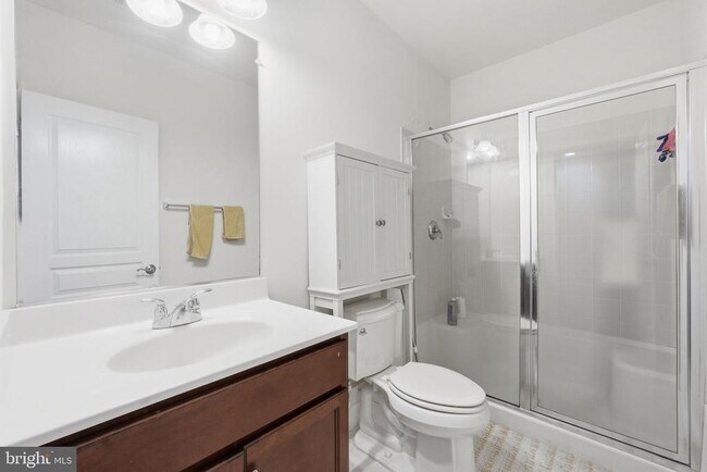 Building Photo - 6526 Wayside Pl