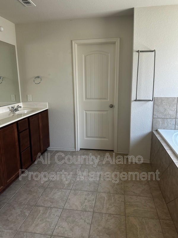 Building Photo - 3714 Seco Tierra