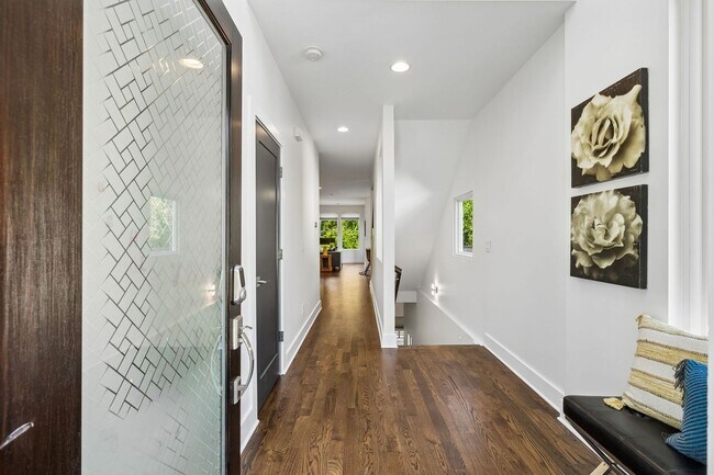 Building Photo - Secret Oasis in East Nashville - FOR LEASE