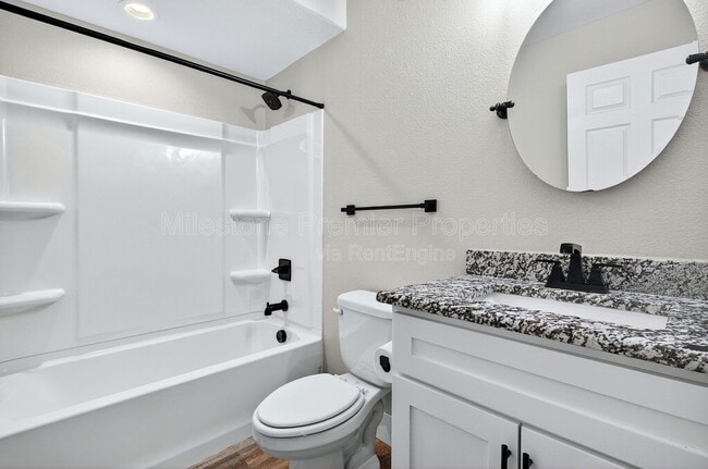 Building Photo - 1022 Rice St