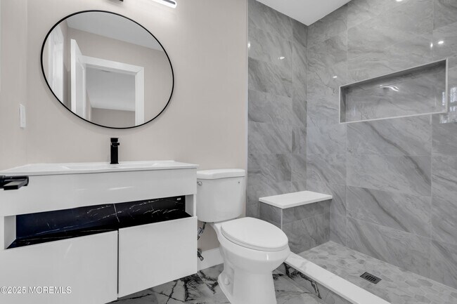 Building Photo - 170 Station Rd