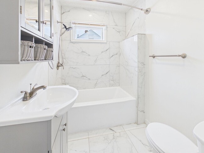 Building Photo - 1410 Greenville Ave