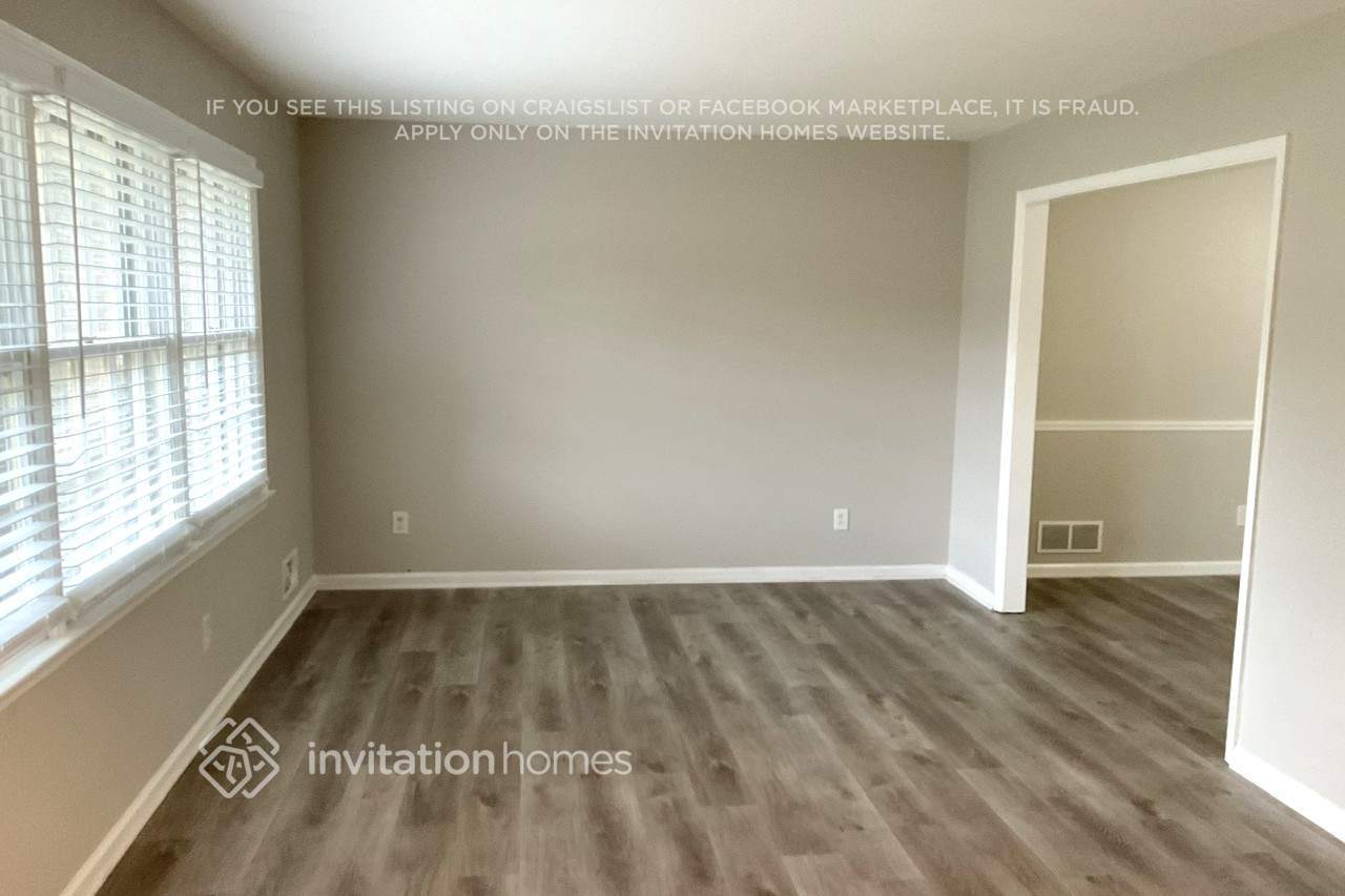 Building Photo - 2360 Sandgate Rd SW