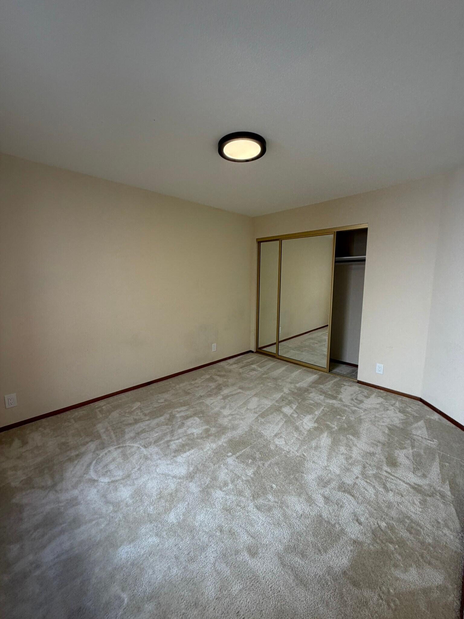 Building Photo - 362 26th Ave