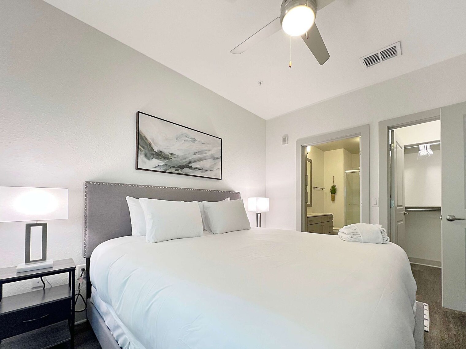 Building Photo - 2615 N Grady Ave