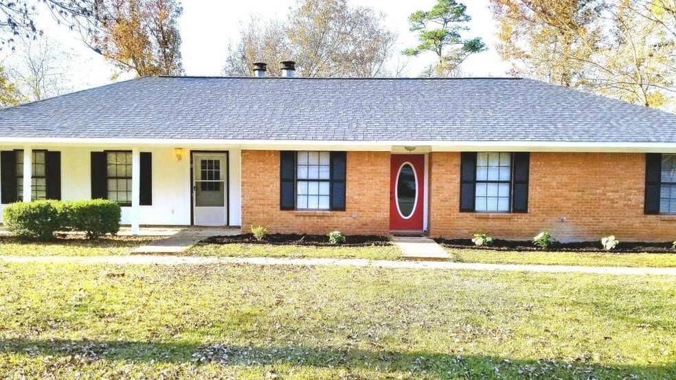 Building Photo - 202 Bent Creek Circle South