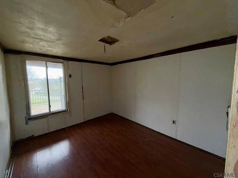 Building Photo - 431 Finch St