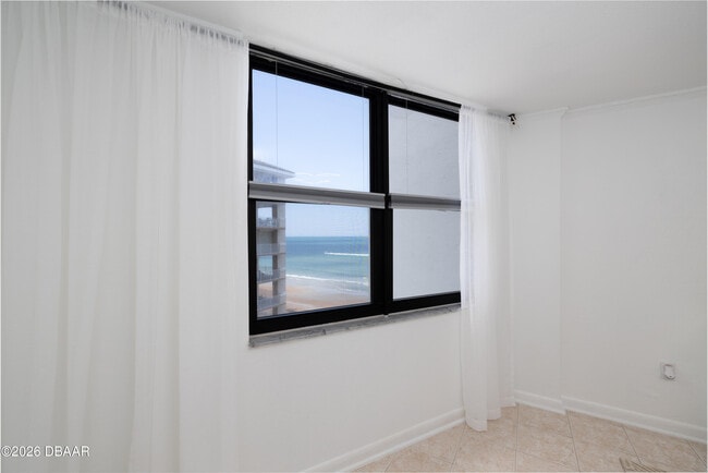 Building Photo - 1415 Ocean Shore Blvd