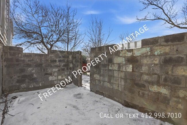 Building Photo - 57 Aylesworth Ave