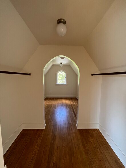 Building Photo - 101 NE 51st St