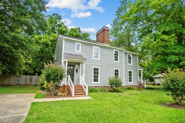 Building Photo - 803 W Davis St