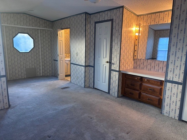 Building Photo - 2930 Pinecrest Dr