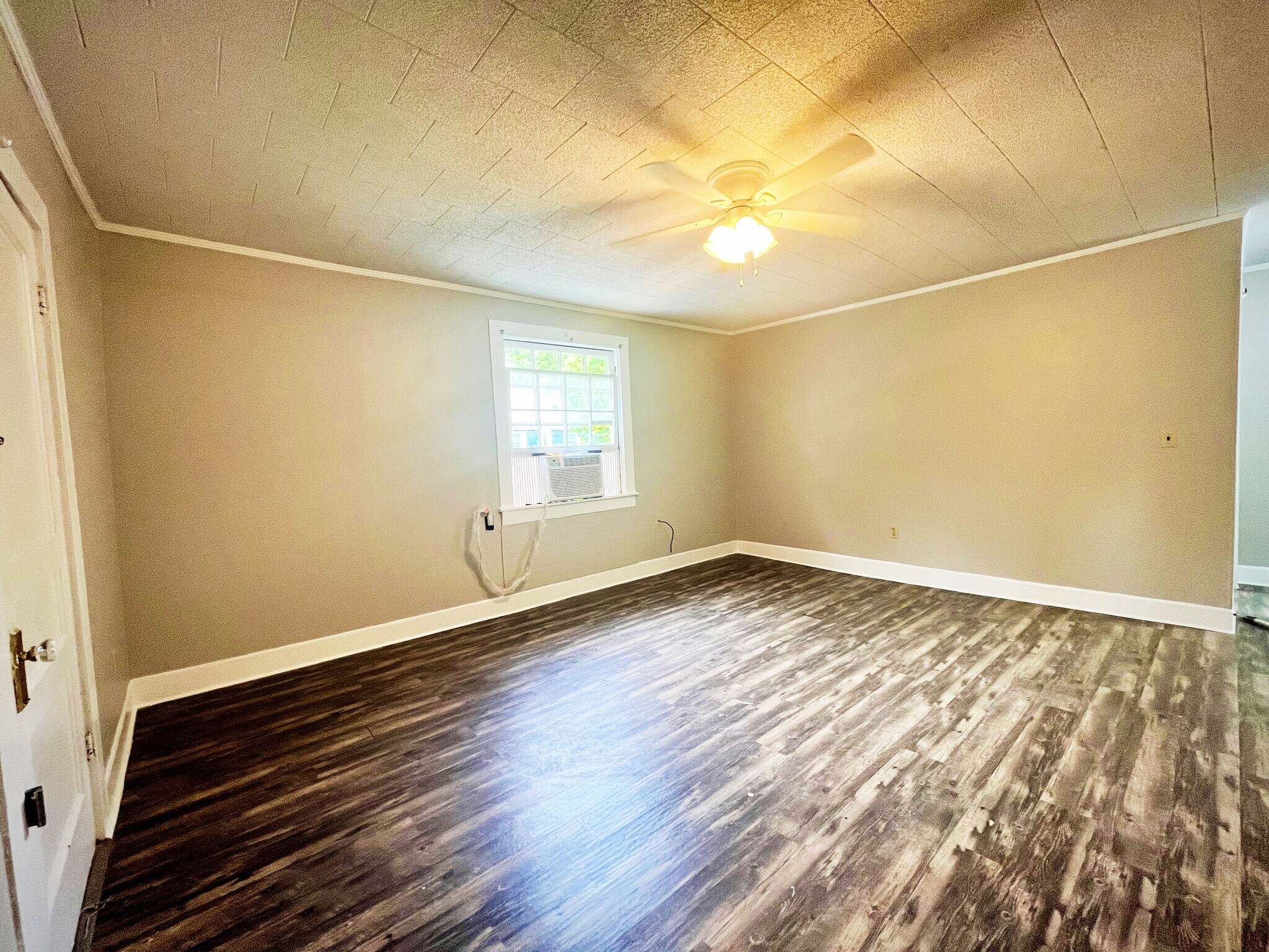 Building Photo - 212 Westwood Dr