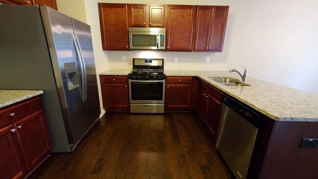 Building Photo - 3524 Castleberry Village Cir