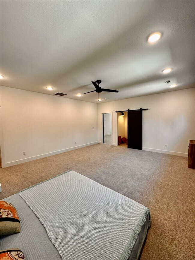 Building Photo - 8881 Williams Rd