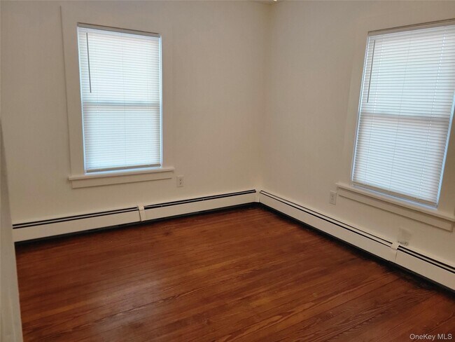 Building Photo - 40 Belford Ave