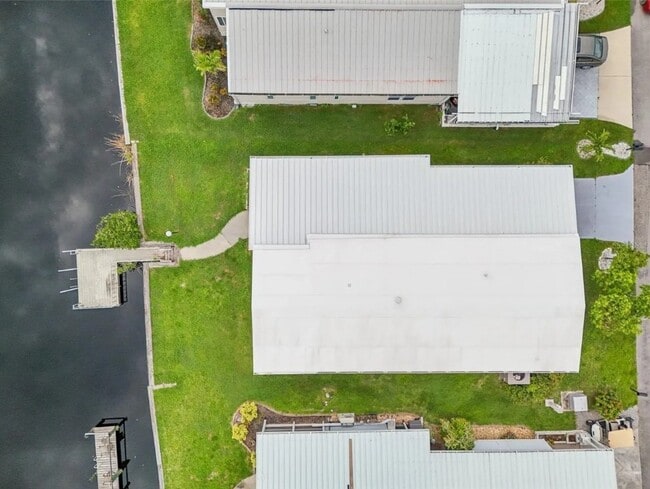 Building Photo - 106 Lazy River Rd