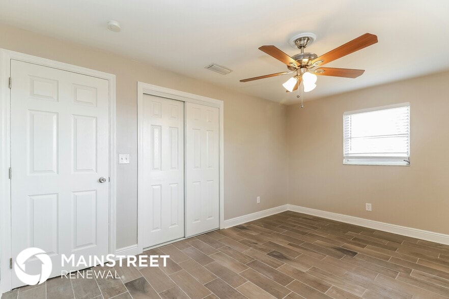 Building Photo - 928 SE 35th St