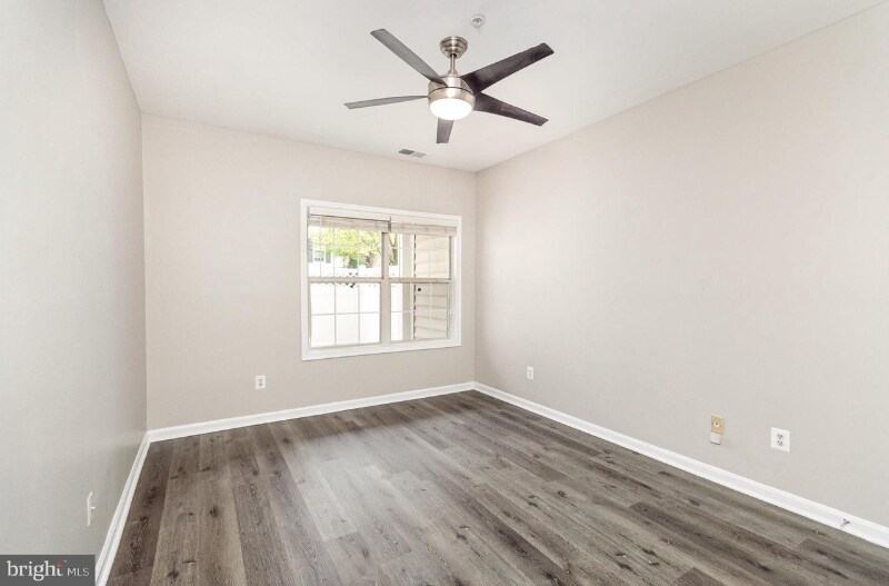 Building Photo - 4690 Lawton Way